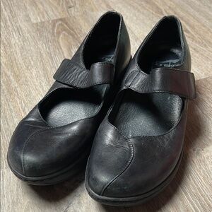 Dansko Black Leather Shoes